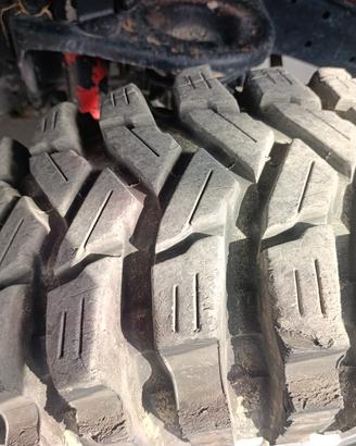 cerchi e gomme maxxis stiky 37 12.50 r16