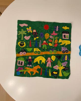 Fodera  per cuscino ricamata a mano