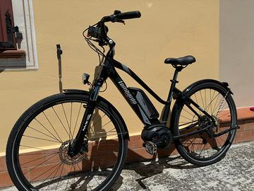 E-bike trekking donna Lombardo Bosch shimano