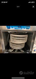 Lavabicchieri e lavapiatti sottobanco Hoonved C43E