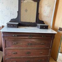 Mobile antico mobiletto letto ferro battuto