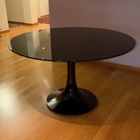 Tavolo Tulip Vetro nero