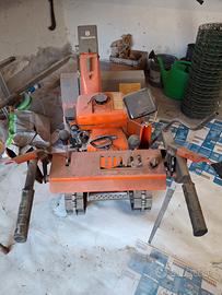 TRATORINO SPAZZA NEVE CINGOLATO