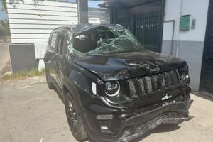 jeep renegade sinistrato 2021