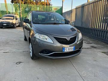 LANCIA Ypsilon 0.9 TwinAir 85 CV 5 porte Metano