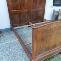 Letto in noce massello