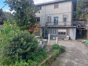 Appartamento, giardino e garage
