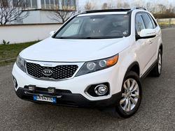KIA SORENTO 2.2 CRDI 4WD TETTO 7 POSTI
