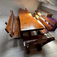 Tavolo rustico con panche