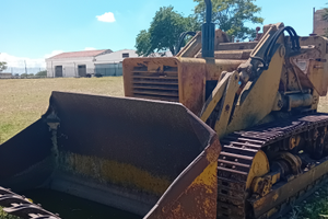 Trattore Agricolo cingolato