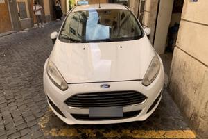 Ford Fiesta 1.4 benz/gpl titanium
