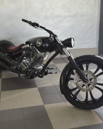 HARLEY-DAVIDSON FXSTC Softail Custom War Eagle 2.0