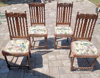 4 Seggiole lavorate in legno