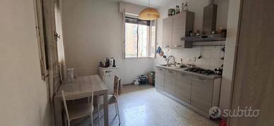 Appartamento di 100 m² con 4 locali a Bologna