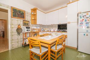 Trilocale con infissi rifatti in zona Morane