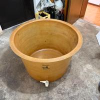 Vasca alimentare 400L con rubinetto