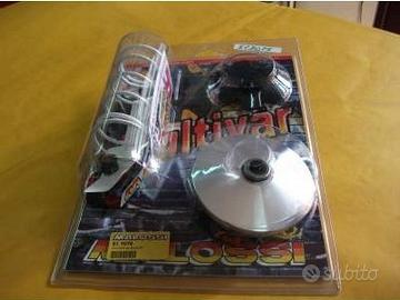 Ricambi scooter e moto vecchie stock