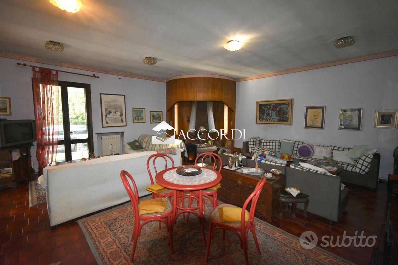 Casa, 400 m²