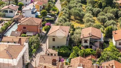 4 LOCALI A TOSCOLANO-MADERNO