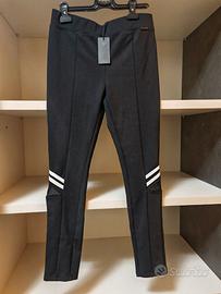 Pantaloni neri con inserti bianchi Guess. Nuovi.