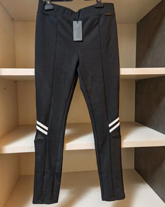 Pantaloni neri con inserti bianchi Guess. Nuovi.