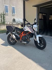 KTM 690 Duke