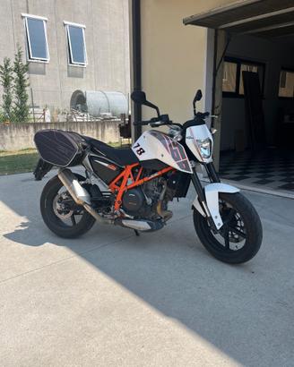 KTM 690 Duke
