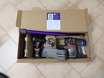 Dyson V7 aspirapolvere completo