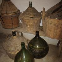 Damigiane e fiaschi antichi