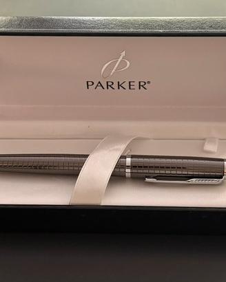 Parker penna elegante con confezione originale