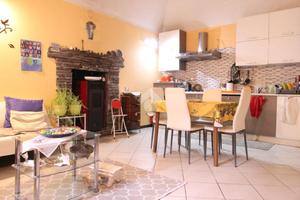 CASA SEMINDIPENDENTE A CERRIONE