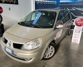 Renault Grand Scénic 1.9 dCi/130CV Dynamique