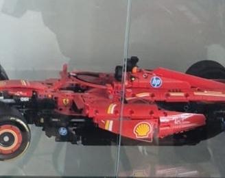 Lego 42207 F1 Ferrari