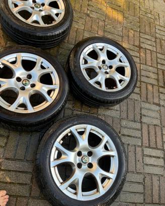 Cerchi in Lega Originali Alfa Romeo 16" + Gomme To