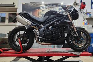 Triumph Speed triple 1050