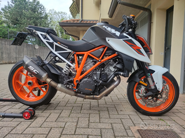 KTM 1290 super Duke r