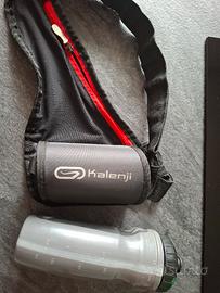 Borraccia e occhiali runner