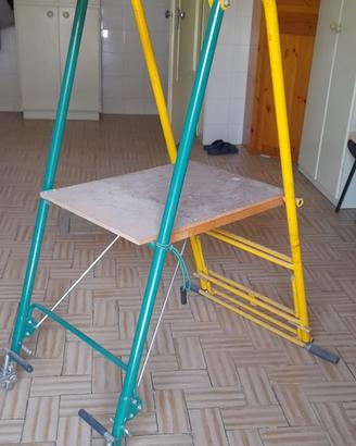 Scala a tre gradini telescopica e pieghevole