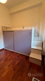 cameretta da letto con armadio