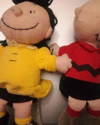 Peanuts: peluche Charlie Brown e Lucy Van Pelt
