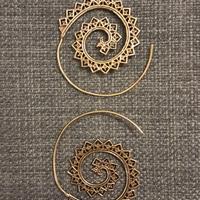 Orecchini a Spirale Dorate