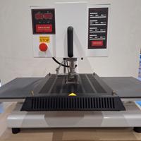 Pressa a caldo SHOCKLINE con 2 piani lavoro.