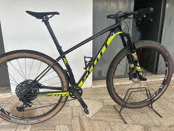 Scott scale rc 900