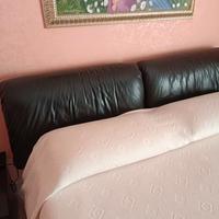Letto matrimoniale in pelle