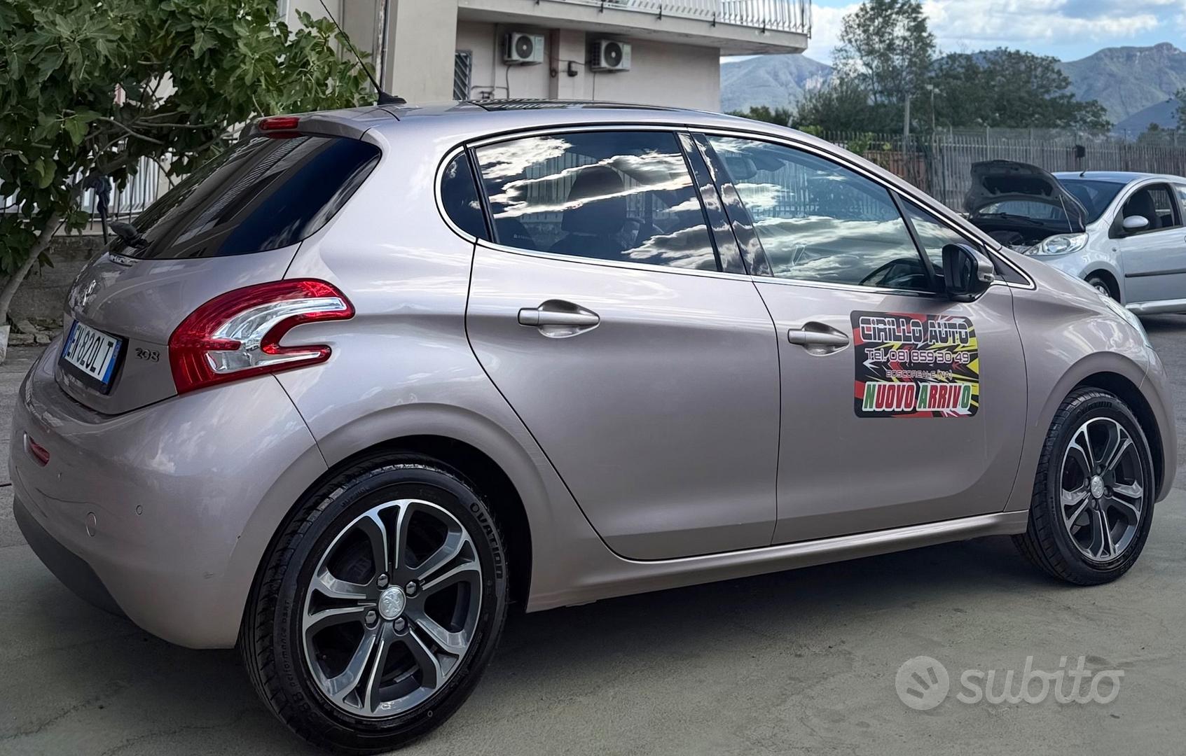Peugeot 208 2013 photo 3