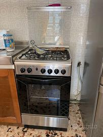 Cucina Indesit KN3G21S