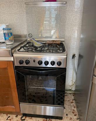 Cucina Indesit KN3G21S