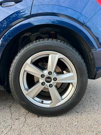 Cerchi in lega Audi Q2 raggio 17 + 4 gomme