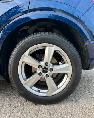 Cerchi in lega Audi Q2 raggio 17 + 4 gomme