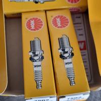 4 Candele Honda HORNET CBR NGK 7502 CR9EH-9